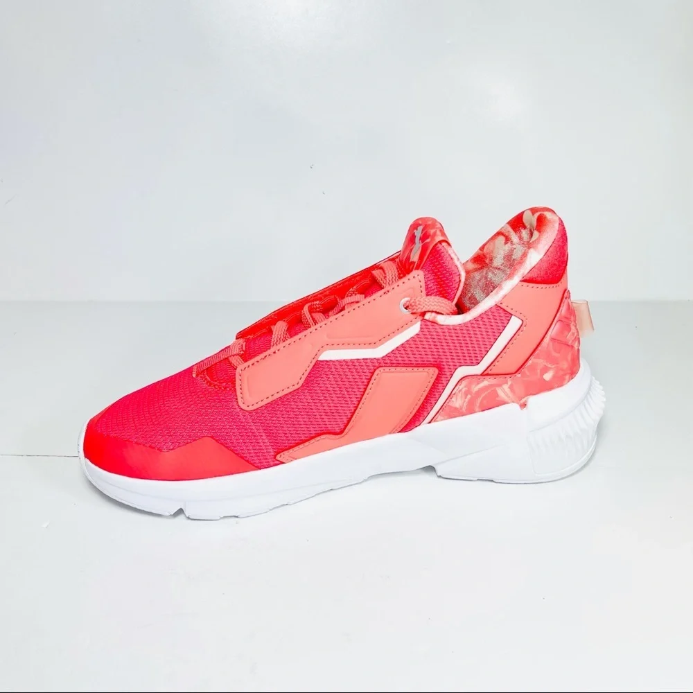 Puma Provoke XT Untamed Women’s‎ Sneakers Georgia Peach Floral Size 8